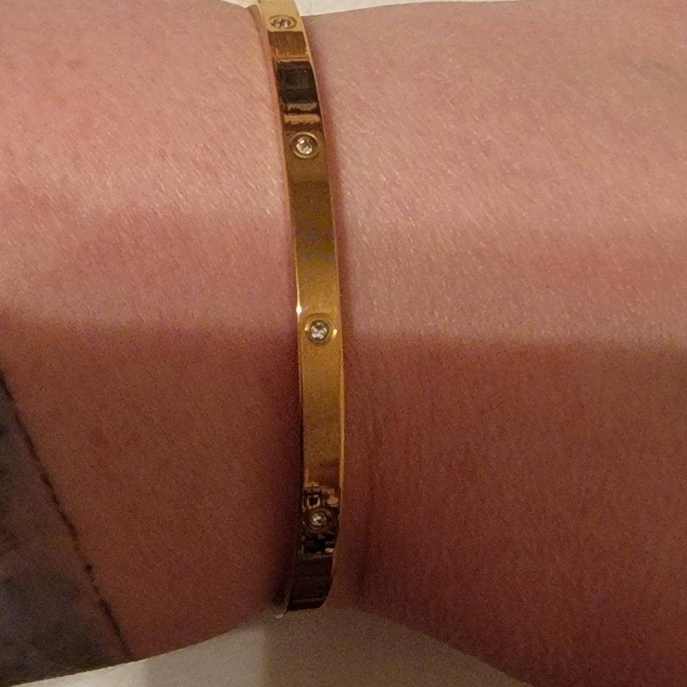 Gold Plated Bangle Bracelet. - Picture 3 of 5